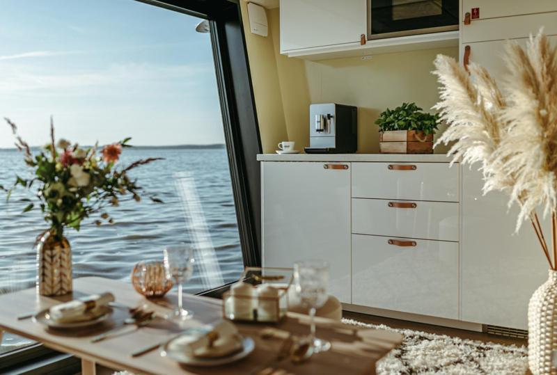 Myhouseboat 2 Hotell Mörbisch am See Eksteriør bilde